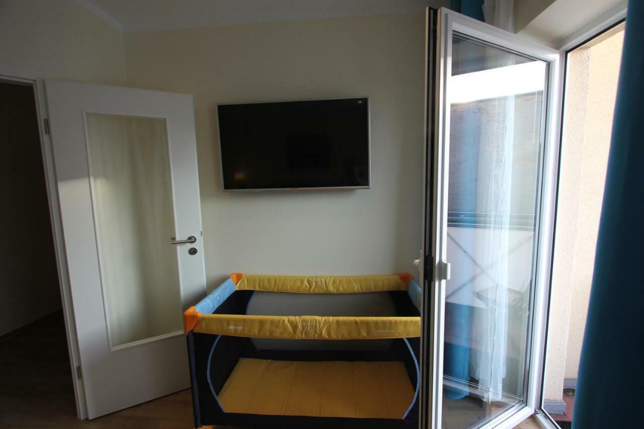 Ferienwohnung In Warnemuende, Friedrich-Franz-Strasse 11 Rostock Buitenkant foto